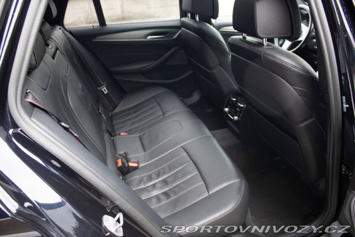 BMW 5 Touring  M550d xDrive A/T 2019