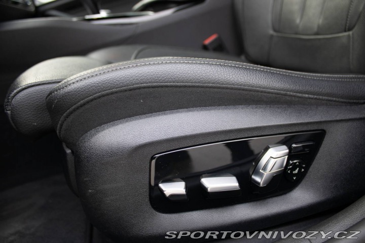 BMW 5 Touring  M550d xDrive A/T 2019