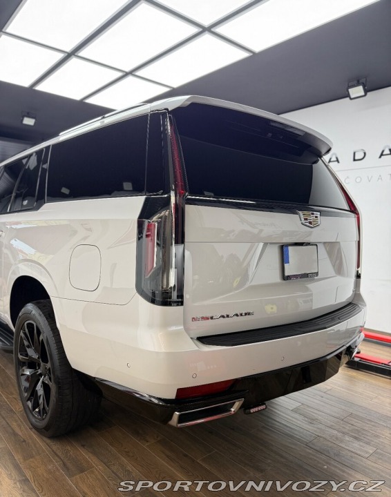 Ostatní značky Ostatní modely Cadillac Escalade ESV 2021