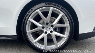 Porsche Panamera 4 2025