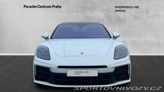 Porsche Panamera 4 2025