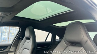 Porsche Panamera 4 2025