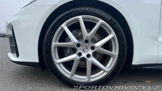 Porsche Panamera 4 2025