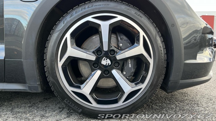 Porsche Taycan 4 Cross Turismo 2024