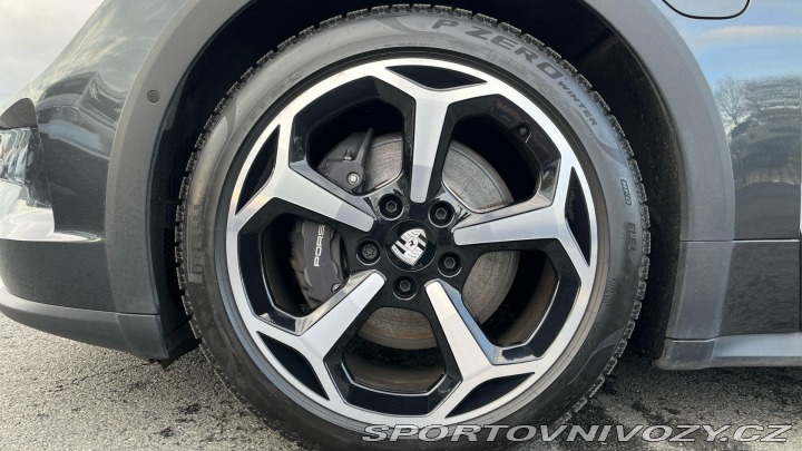 Porsche Taycan 4 Cross Turismo 2024