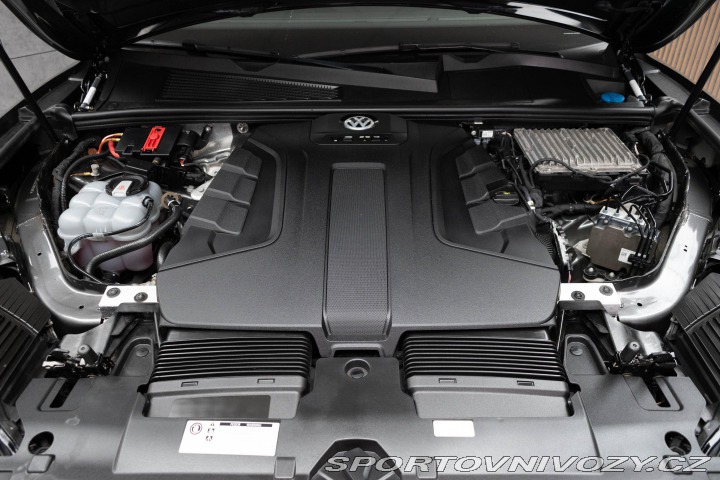 Volkswagen Ostatní modely Touareg 3.0 TDI R-LINE*REZERVACE* 2020