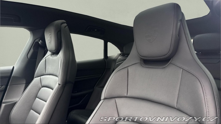 Porsche Taycan 4S Sport Tursimo 4S 2025