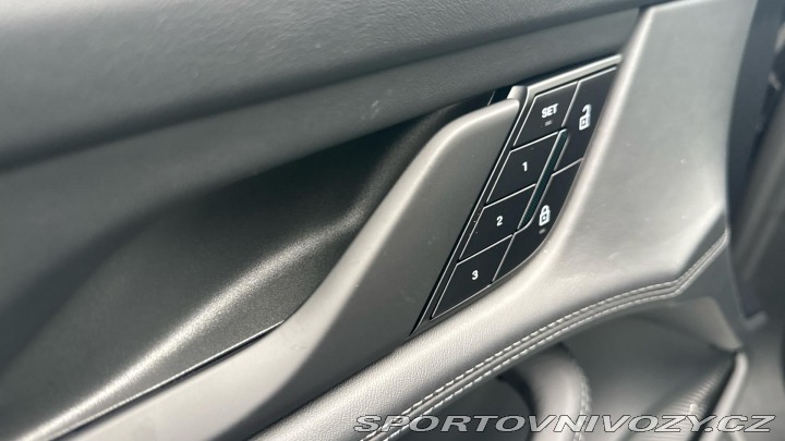 Porsche Taycan 4S Sport Tursimo 4S 2025