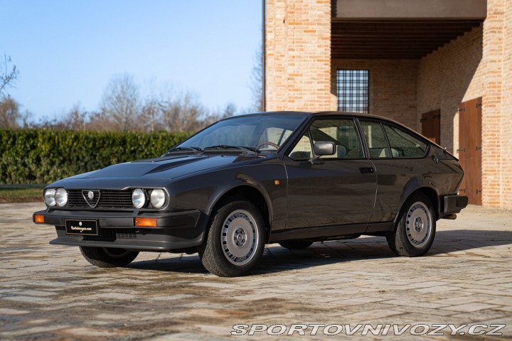 Alfa Romeo GTV ALFETTA GTV6 2.5 1981