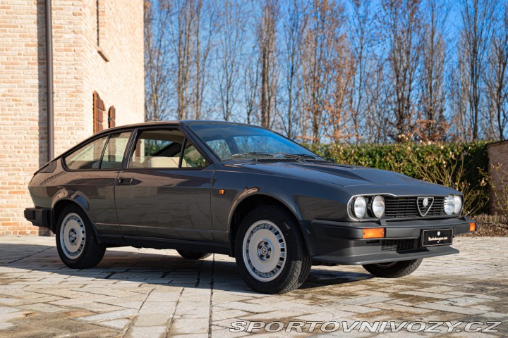 Alfa Romeo GTV ALFETTA GTV6 2.5 1981