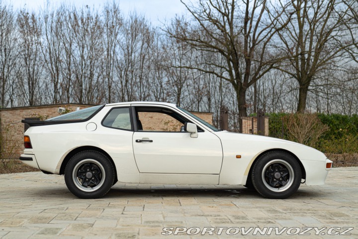 Porsche 944 1985