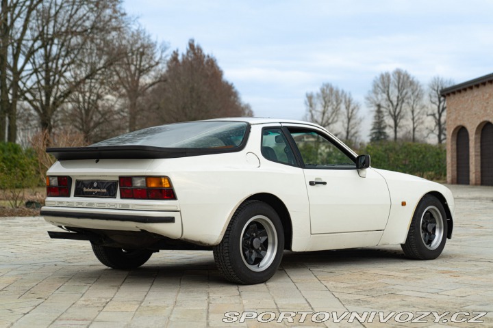 Porsche 944 1985