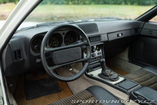 Porsche 944 1985