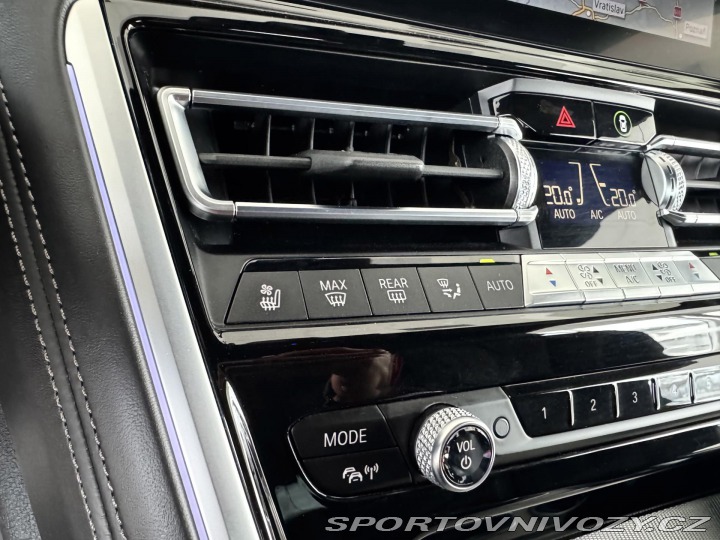 BMW 8 M850i xDrive*REZERVACE! 2019