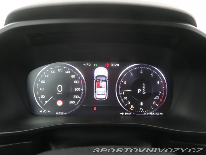 Volvo Ostatní modely XC40 Momentum Pro B5 AWD 2021