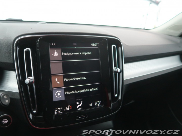 Volvo Ostatní modely XC40 Momentum Pro B5 AWD 2021