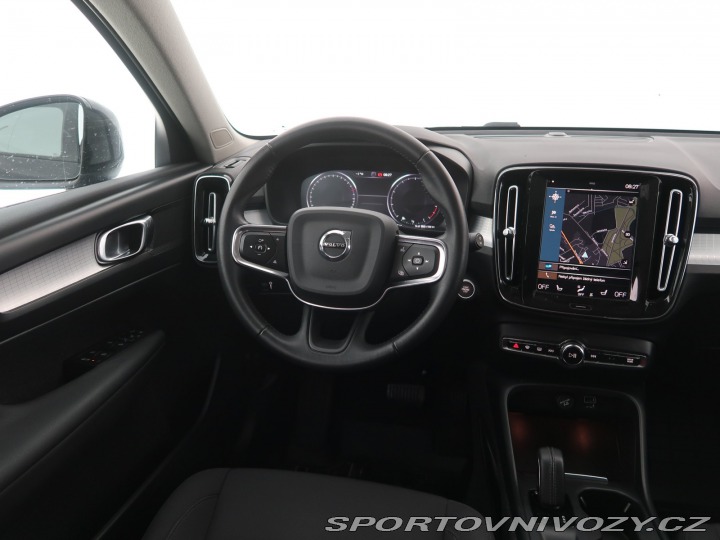 Volvo Ostatní modely XC40 Momentum Pro B5 AWD 2021