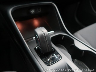 Volvo Ostatní modely XC40 Momentum Pro B5 AWD 2021