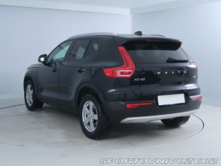 Volvo Ostatní modely XC40 Momentum Pro B5 AWD 2021