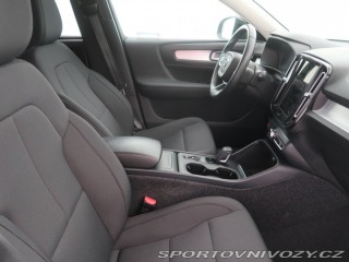 Volvo Ostatní modely XC40 Momentum Pro B5 AWD 2021