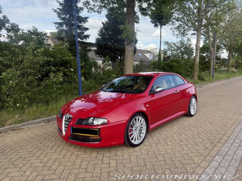Alfa Romeo GT 3.2 V6 Distinctive “blackline”