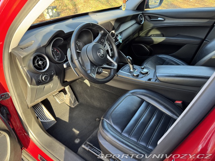 Alfa Romeo Stelvio 2017