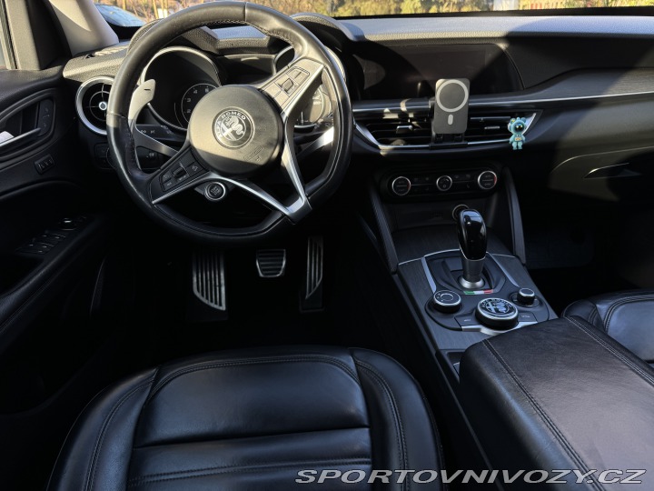 Alfa Romeo Stelvio 2017