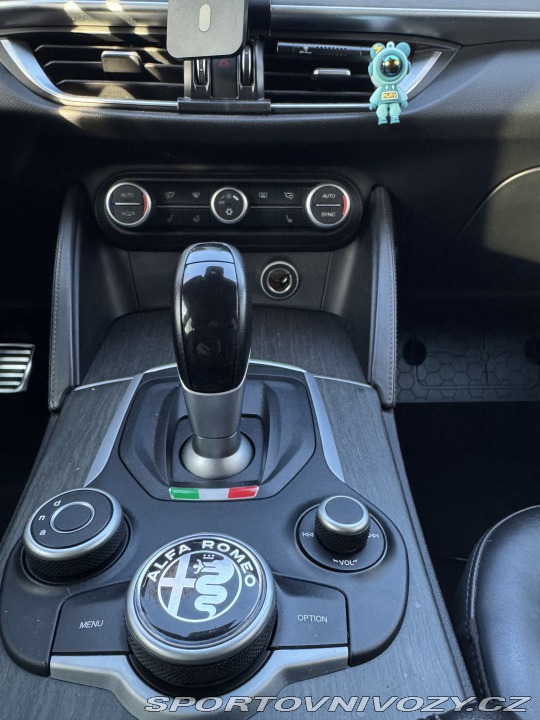 Alfa Romeo Stelvio 2017