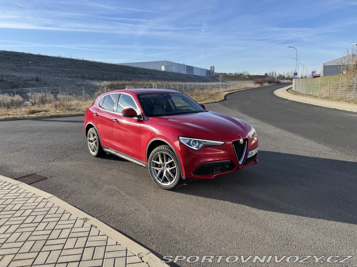 Alfa Romeo Stelvio 2017