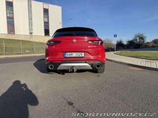 Alfa Romeo Stelvio  2017