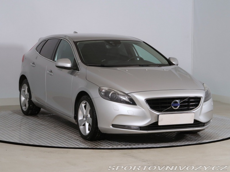 Volvo V40 2.0 D4