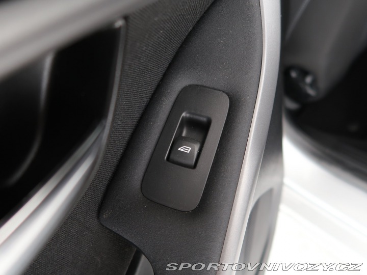 Volvo V40 2.0 D4 2015