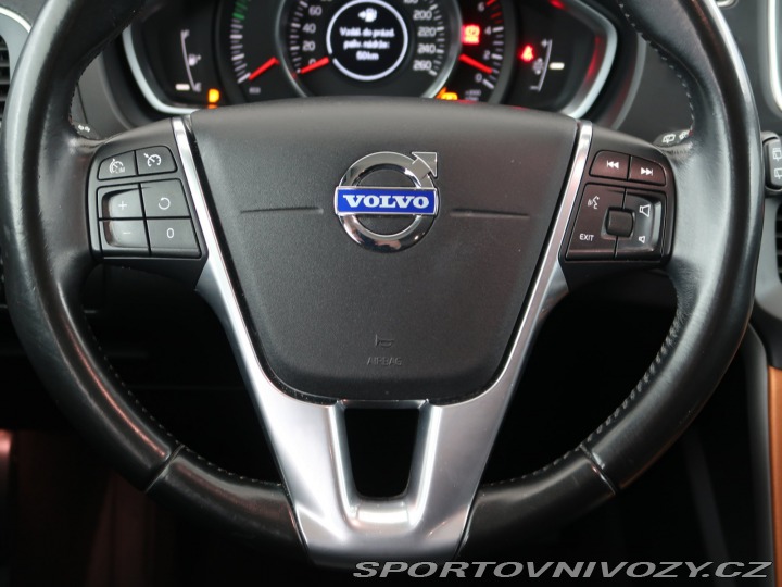 Volvo V40 2.0 D4 2015