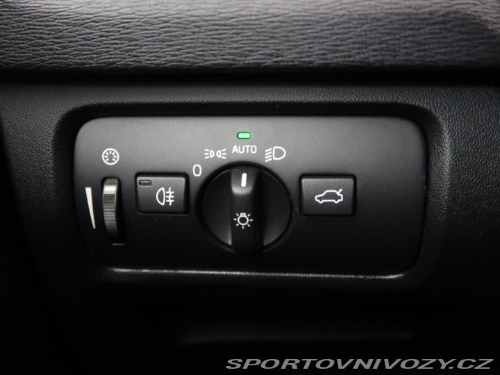 Volvo V40 2.0 D4 2015