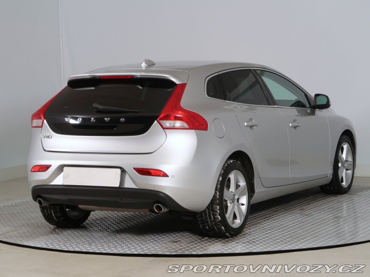 Volvo V40 2.0 D4 2015