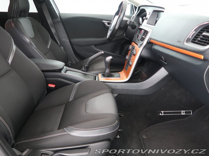 Volvo V40 2.0 D4 2015