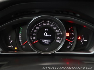 Volvo V40 2.0 D4 2015