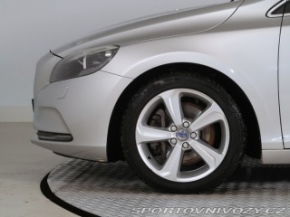 Volvo V40 2.0 D4 2015