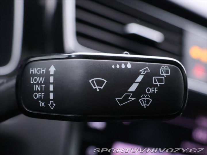 Volkswagen Golf 2,0 TSI R 228kW 4Motion P 2017