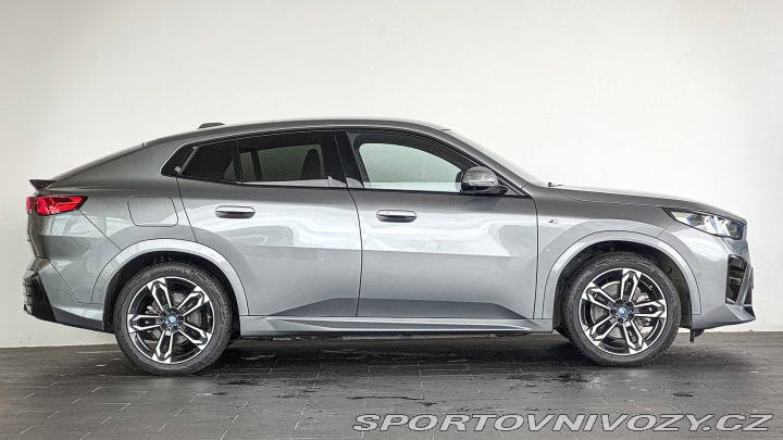 BMW iX2 xDrive30 2024