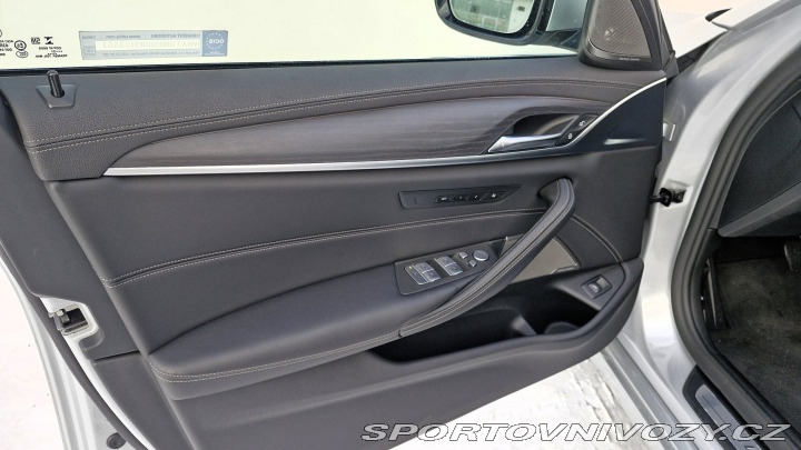 BMW 5 540i xDrive 2021