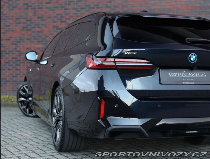 BMW 5 Touring 550e xDrive | ť 2025