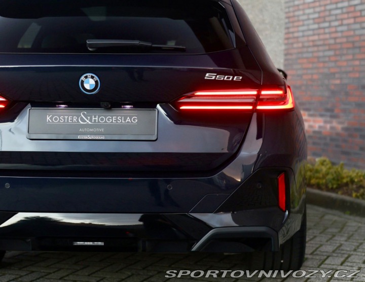 BMW 5 Touring 550e xDrive | ť 2025
