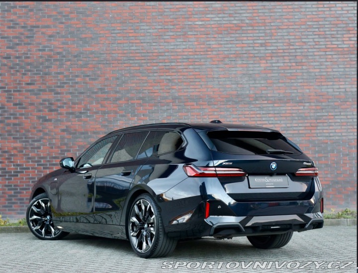 BMW 5 Touring 550e xDrive | ť 2025
