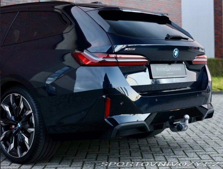 BMW 5 Touring 550e xDrive | ť 2025