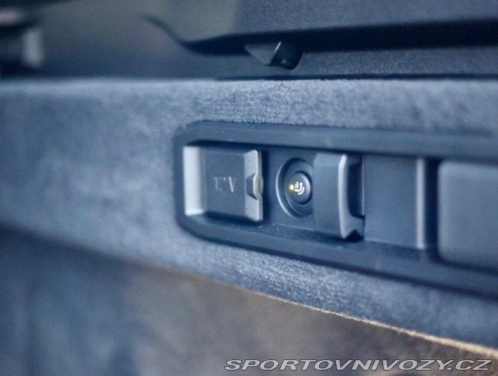 BMW 5 Touring 550e xDrive | ť 2025