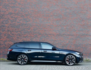 BMW 5 Touring  550e xDrive  | ť 2025