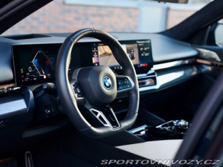 BMW 5 Touring  550e xDrive  | ť 2025