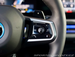 BMW 5 Touring  550e xDrive  | ť 2025