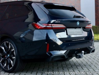 BMW 5 Touring  550e xDrive  | ť 2025